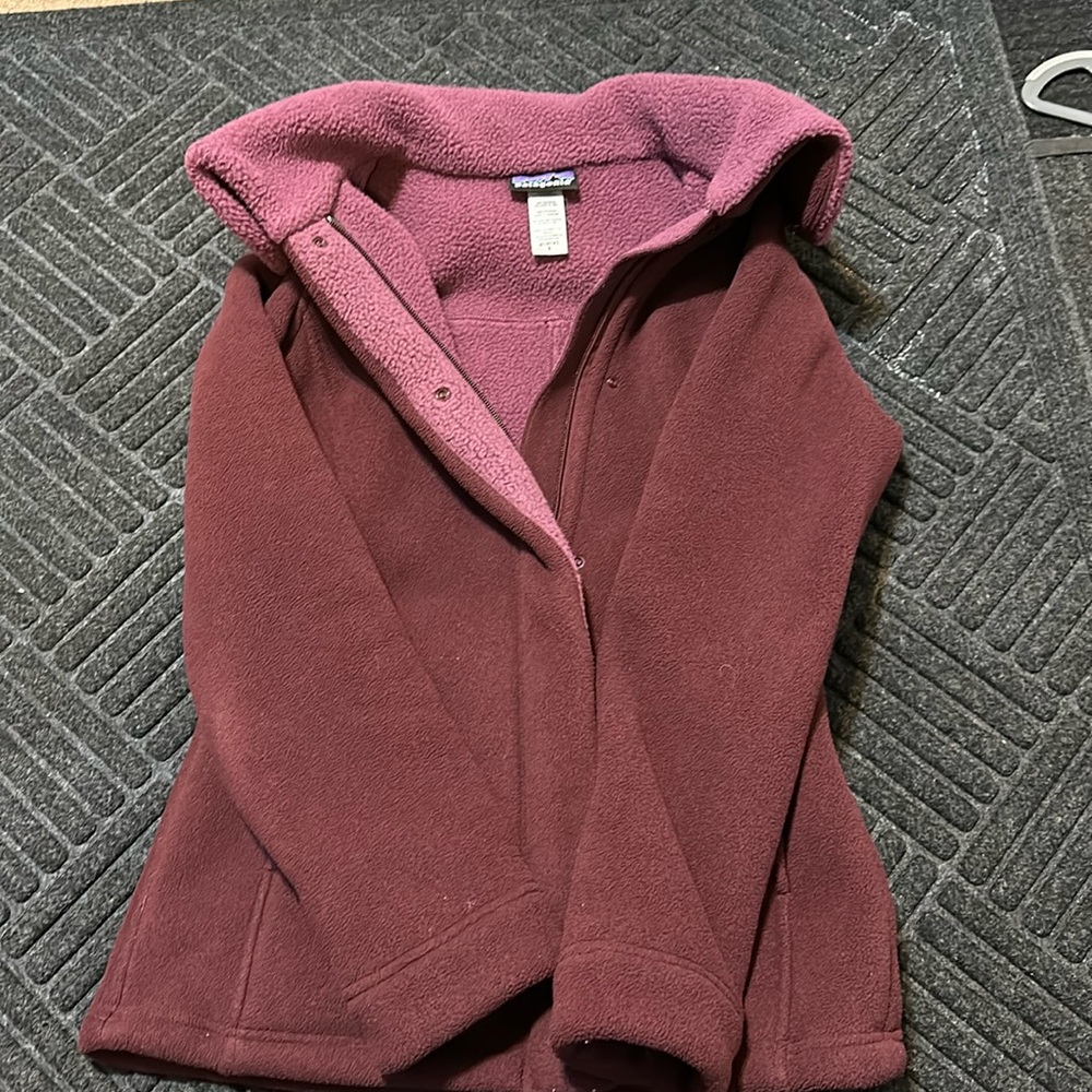 Super warm and comfy fleece jacket burgundy